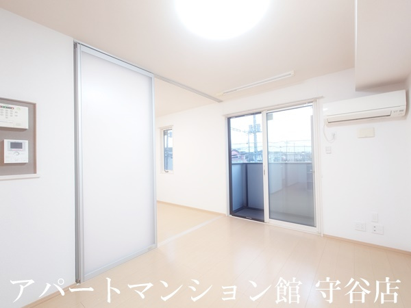 コーポファミーユの居間・リビング