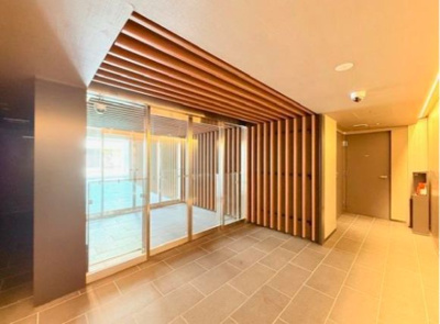 【ロビー】 | Brillia ist 文京六義園 | 清潔なロビーです