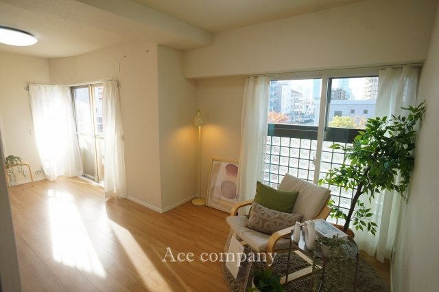 【居間・リビング】の画像