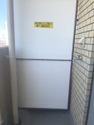 【バルコニー】 | 瑞光グランドハイツ北 | バルコニーの洗濯機置き場です