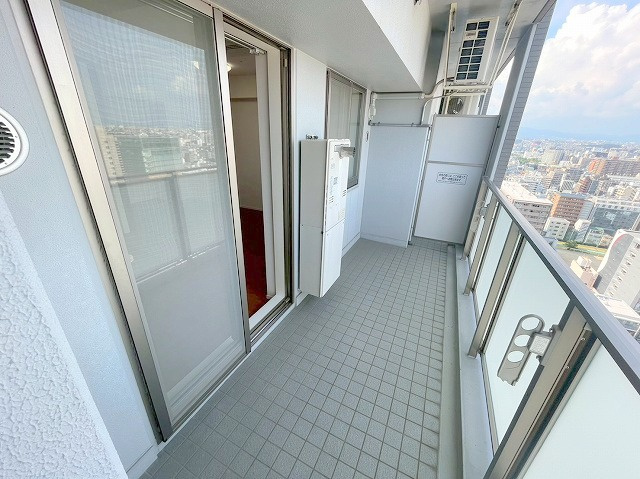 ノルデンタワー新大阪プレミアムのバルコニー