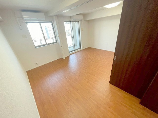 ノルデンタワー新大阪プレミアムの洋室