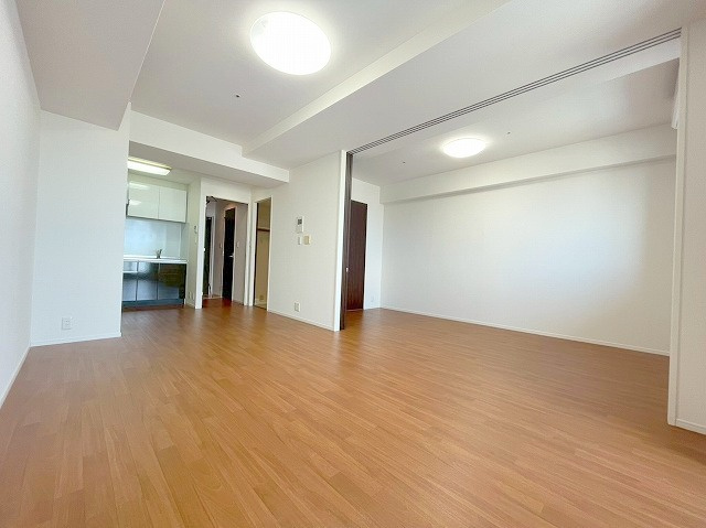 ノルデンタワー新大阪プレミアムの居間・リビング