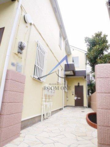 メゾンフレールのエントランス|エントランスです。