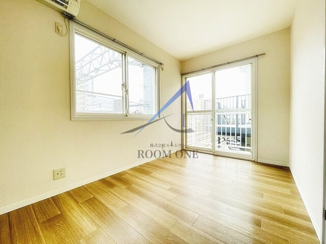 メゾンフレールの居間・リビング|洋室のお部屋です。