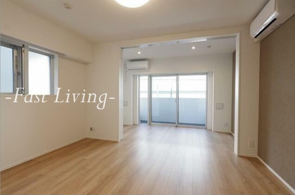 SUNIVAS飯田橋の居間・リビング