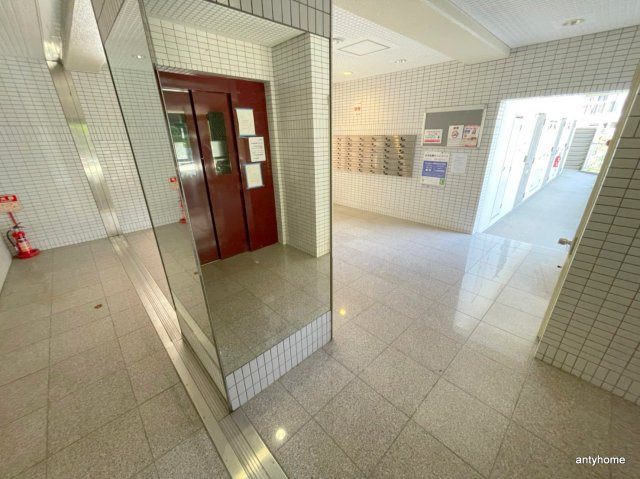 INOVE上山手　仲介手数料無料のロビー