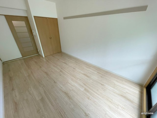 INOVE上山手　仲介手数料無料の洋室