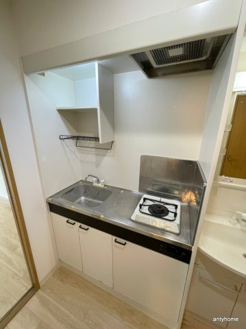 INOVE上山手　仲介手数料無料のキッチン