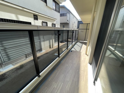 【バルコニー】 | ブライトガーデン | お洗濯にも便利なバルコニー付き