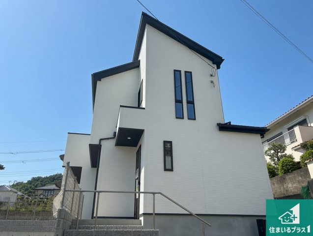 宝塚市中山桜台　第2期　新築一戸建ての外観|安心の10年保証！外観を美しく保ち、雨水で汚れを落とします！気になることがありましたら、お気軽にお問い合わせください！