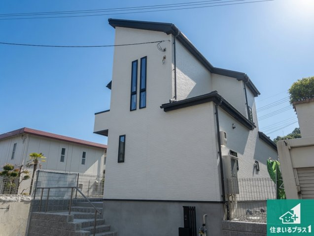 宝塚市中山桜台　第2期　新築一戸建ての外観|お客様に長く安心して住んでいだだける事にこだわった家づくり！住んでからのアフターサービスにもしっかりと取り組んでいます！