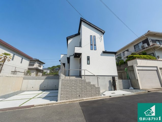 宝塚市中山桜台　第2期　新築一戸建ての外観|お客様に長く安心して住んでいだだける事にこだわった家づくり！住んでからのアフターサービスにもしっかりと取り組んでいます！