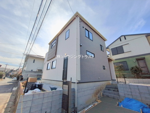 仲介手数料無料　ブルーミングガーデン所沢市下富・新築全1棟の外観