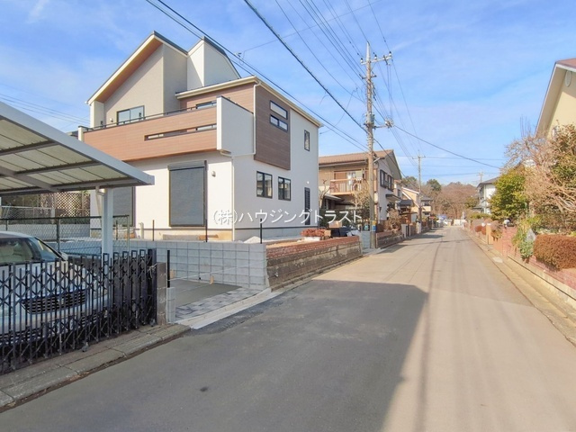 仲介手数料無料　ブルーミングガーデン所沢市下富・新築全1棟の前面道路含む現地写真