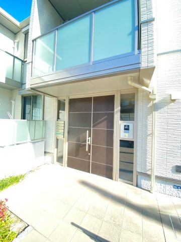 グランメゾン新芦屋のエントランス