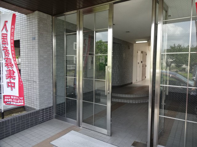 ピアイースト姫路白浜のエントランス