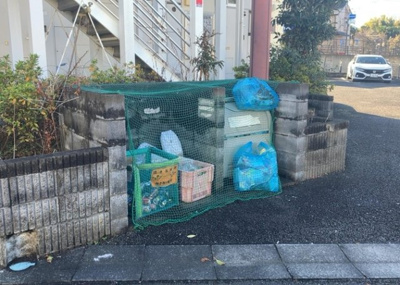 【外観】 | ヴィクトリアコーポＭ | 土地の形が極端に長細かったり、狭小地、あるいは道路との高低差がある傾斜地だった場合、後々売ろうとしても買い手がつかない場合もあります。後々、売却することになった時に価値の下がらない土地を選びましょう。