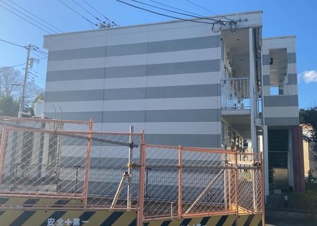 【外観】 | ヴィクトリアコーポＭ | 土地購入を検討されている場合、境界杭がない状態で購入してしまうと境界確定測量をする必要があり、費用がかかります。購入の前に、売主、隣土地所有者立ち合いのもと境界を確定し境界杭を設置するのがベストです。