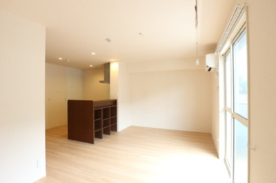 【居間・リビング】 | クレストフォーチュン A | リビング2