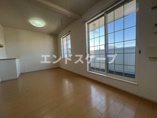 ヴィクトワールの居間・リビング|高崎、前橋のお部屋探しはエンドスケープまで！お客様の理想お聞かせ下さい♪