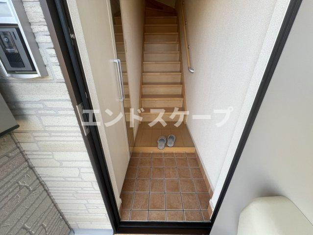 ヴィクトワールの玄関|高崎、前橋のお部屋探しはエンドスケープまで！お客様の理想お聞かせ下さい♪