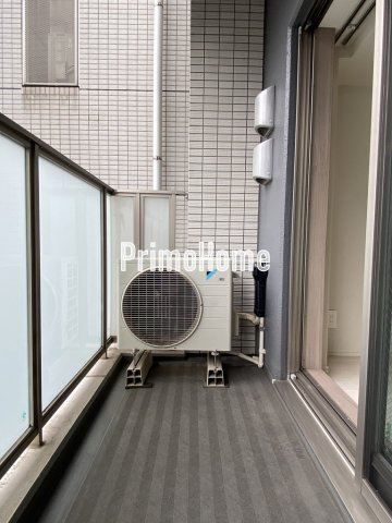 レジディア神田淡路町のバルコニー