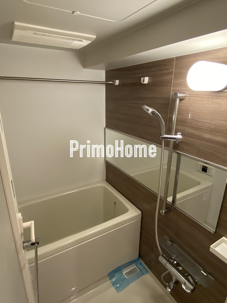 レジディア神田淡路町の浴室