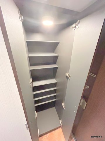 Vinoプレジオ本町　仲介手数料無料の収納