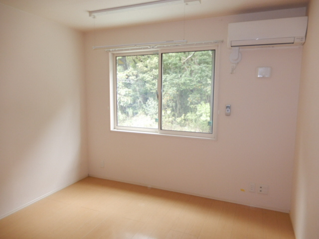 クロユリの居間・リビング