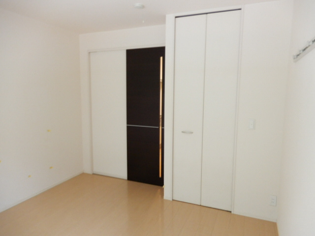 クロユリの寝室