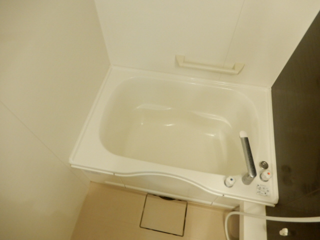 クロユリの浴室