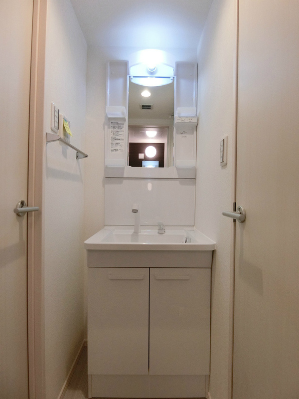 リブリ・金山の洗面所