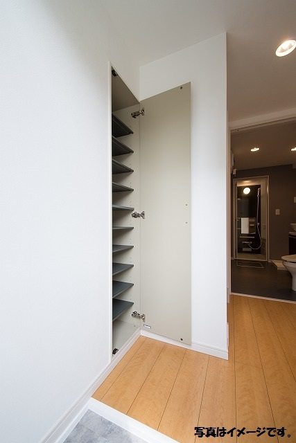 エスポワール堀田の玄関