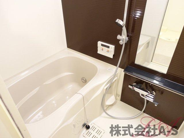 プレサンス丸の内アドブルの浴室|同間取り画像使用
実際のお部屋と色などが異なる場合がございます。