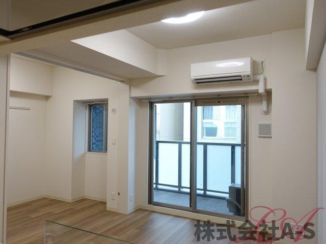 プレサンス丸の内アドブルの居間・リビング|同間取り画像使用
実際のお部屋と色などが異なる場合がございます。