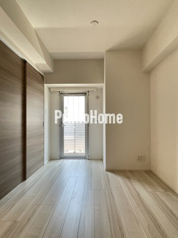 レジディア大手町北の洋室