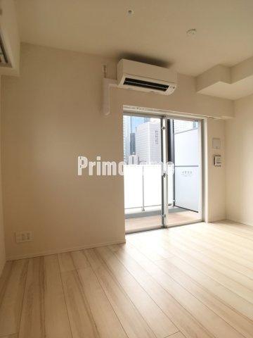 レジディア大手町北の洋室