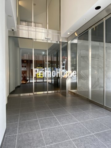 レジディア大手町北のエントランス