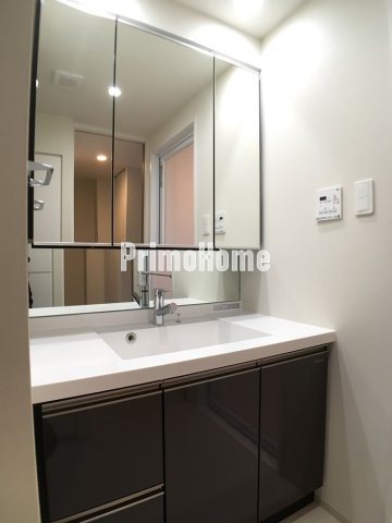 レジディア大手町北の洗面所