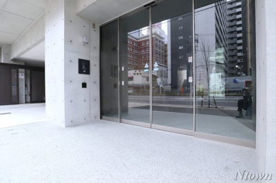 【エントランス】 | SPAZIO METALLO(スパジオ・メタロ) | ゆとりのあるエントランスです