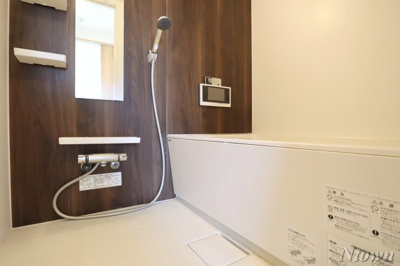 【浴室】 | SPAZIO METALLO(スパジオ・メタロ) | 落ち着いた空間のお風呂です