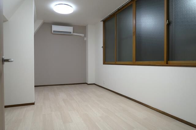 オーク西武柳沢の居間・リビング