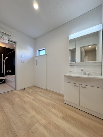 【佐糠町第8　全5棟／3号棟】　新築建売住宅の洗面所