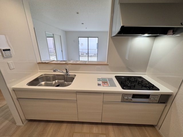 【佐糠町第8　全5棟／3号棟】　新築建売住宅のキッチン