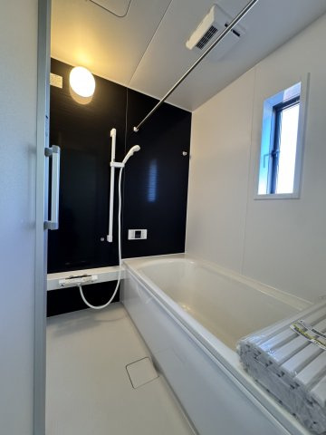 【佐糠町第8　全5棟／3号棟】　新築建売住宅の浴室
