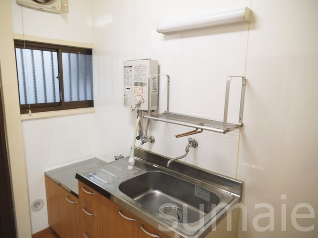 きよいコーポのキッチン|２口ガスコンロ設置可☆換気扇あります