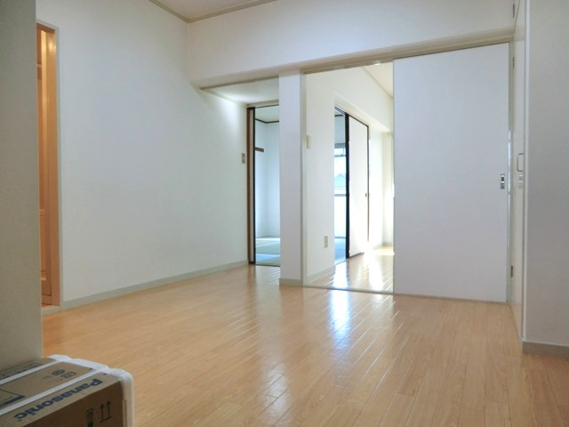 メゾン高砂の居間・リビング|☆別号室参考写真です☆