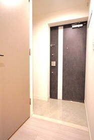 プライムブリス蔵前の玄関