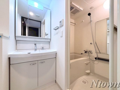 【洗面所】 | エステムコート名古屋上前津 | 広い洗面スペース